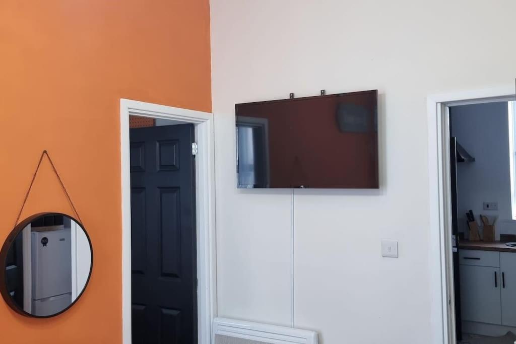 سوانسي Skyline King Suites 202 المظهر الخارجي الصورة