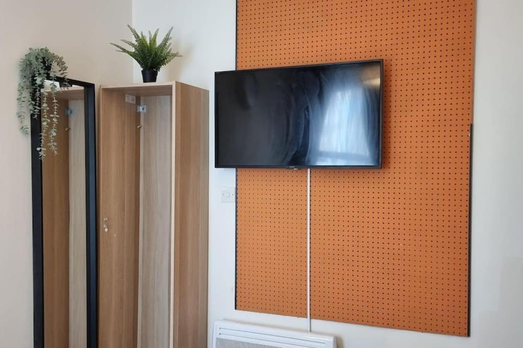 سوانسي Skyline King Suites 202 المظهر الخارجي الصورة